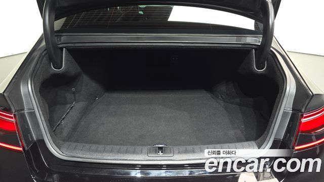 Genesis G90 2022 — photo 27