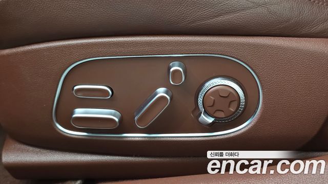 Genesis G90 2022 — photo 35