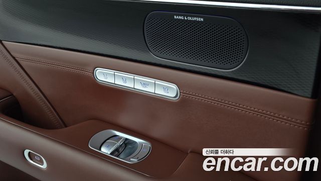 Genesis G90 2022 — photo 38