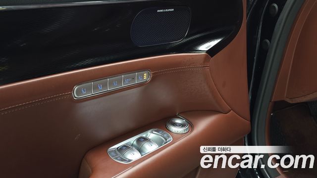 Genesis G90 2022 — photo 40