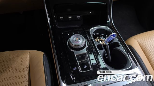 Kia Canival 2023 — photo 12