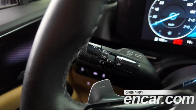 Kia Canival 2023 — photo 25
