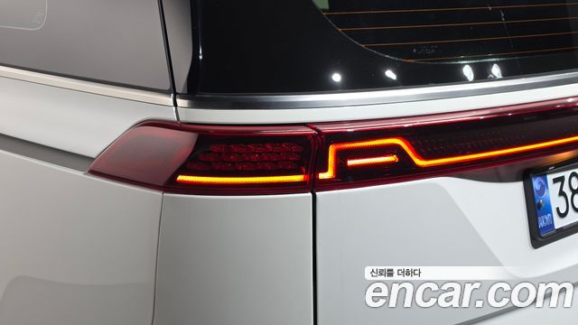 Kia Canival 2023 — photo 9