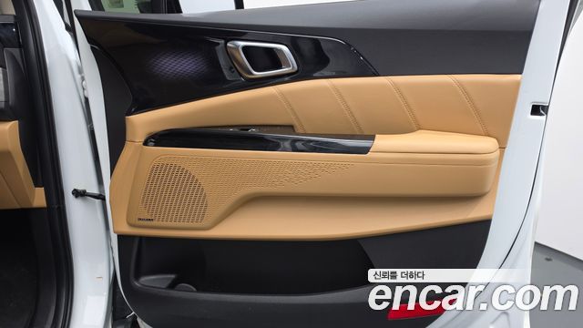 Kia Canival 2023 — photo 15