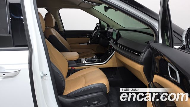 Kia Canival 2023 — photo 16