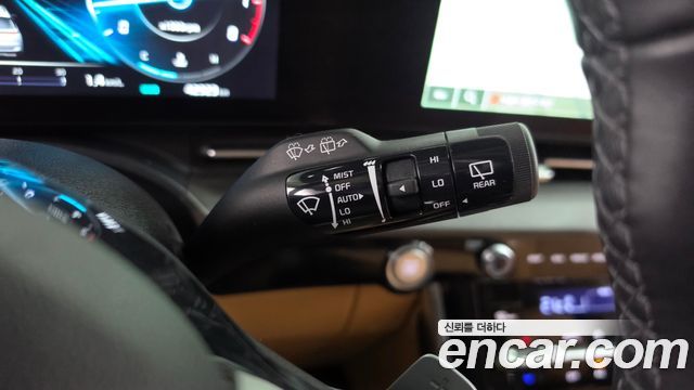Kia Canival 2023 — photo 28