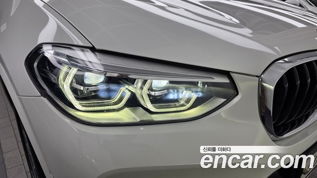 BMW X3 2018 — photo 8