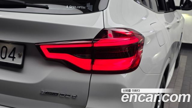 BMW X3 2018 — photo 9