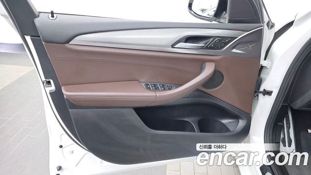 BMW X3 2018 — photo 14