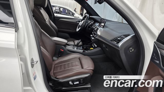 BMW X3 2018 — photo 16