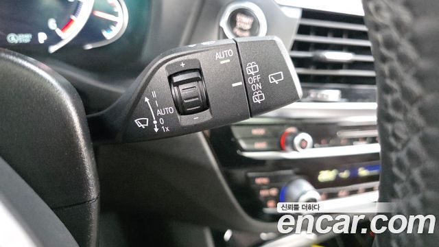 BMW X3 2018 — photo 28