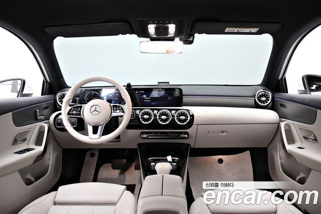 Mercedes-Benz A-Class 2021 — photo 5