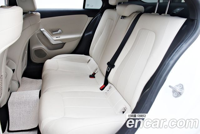 Mercedes-Benz A-Class 2021 — photo 8