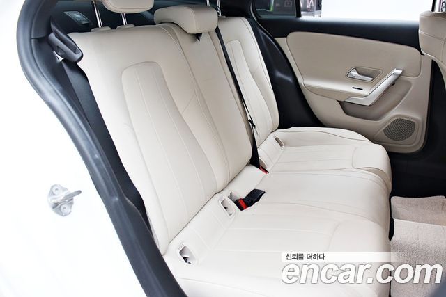 Mercedes-Benz A-Class 2021 — photo 9