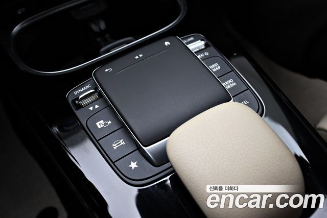 Mercedes-Benz A-Class 2021 — photo 20