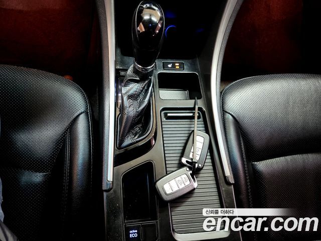 Hyundai Sonata 2013 — photo 13