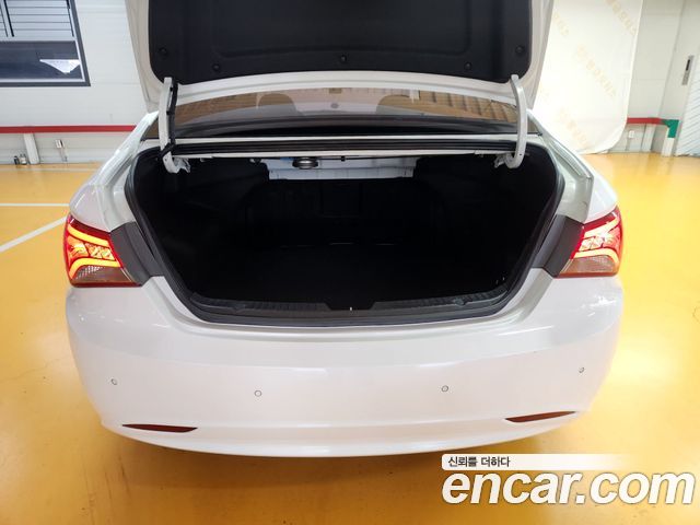 Hyundai Sonata 2013 — photo 19