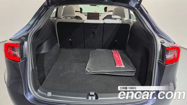 Tesla Model Y 2022 — photo 26