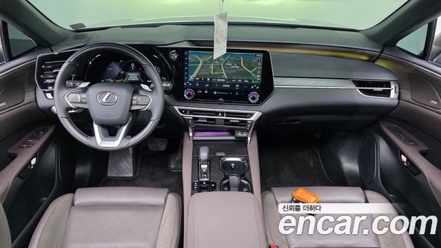 Lexus RX 2025 — photo 10