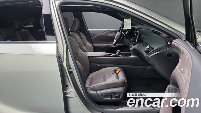 Lexus RX 2025 — photo 16