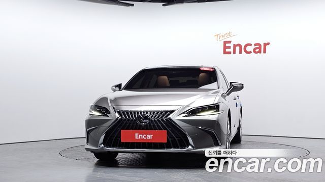 Lexus ES 2025 — photo 3