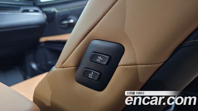 Lexus ES 2025 — photo 29