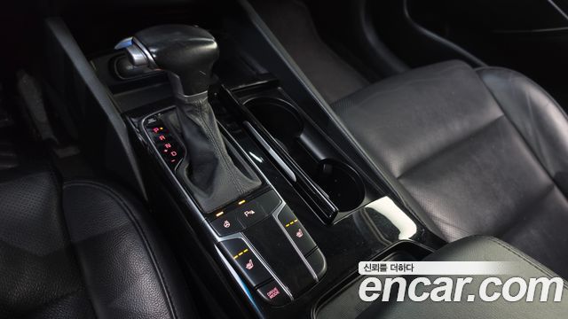 Kia K7 2017 — photo 12