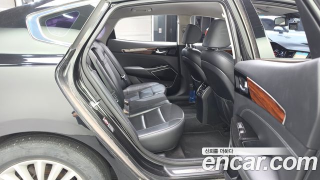 Kia K7 2017 — photo 18