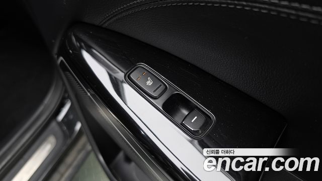 Kia K7 2017 — photo 25