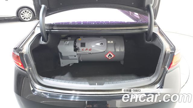 Kia K7 2017 — photo 26