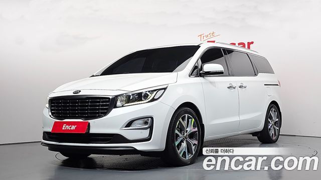 Kia Canival 2019 — photo 1