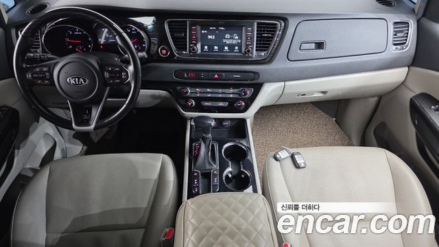Kia Canival 2019 — photo 7