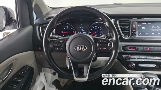 Kia Canival 2019 — photo 20