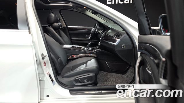 BMW 5-Series 2014 — photo 11