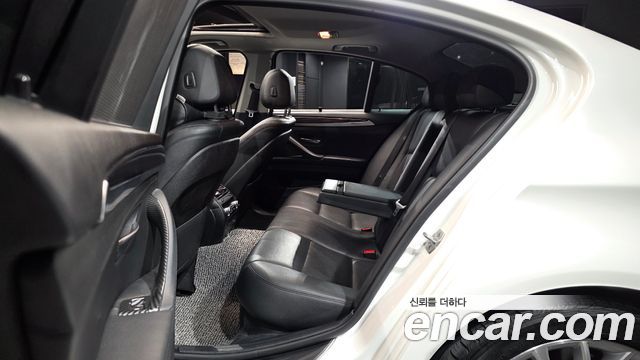 BMW 5-Series 2014 — photo 12