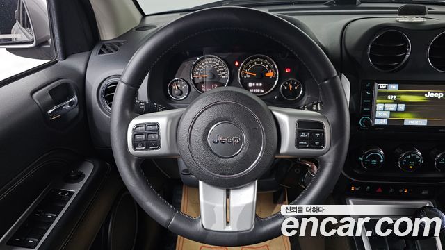 Jeep Compass 2015 — photo 15