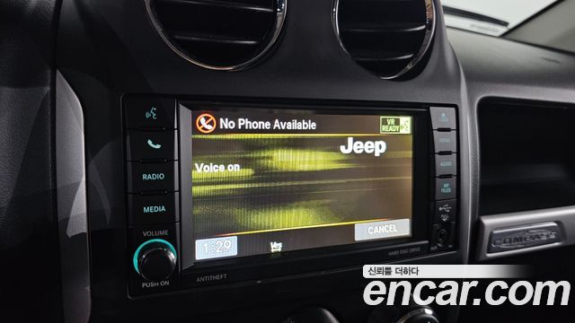 Jeep Compass 2015 — photo 18