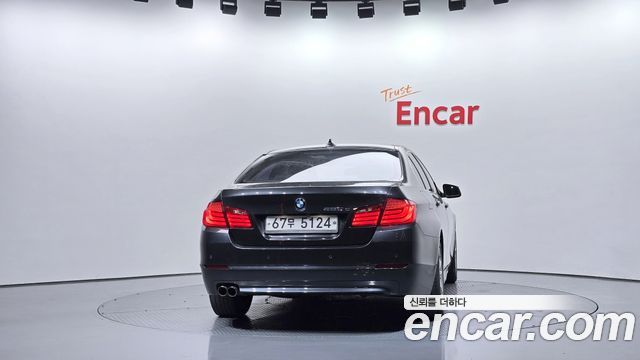 BMW 5-Series 2010 — photo 4