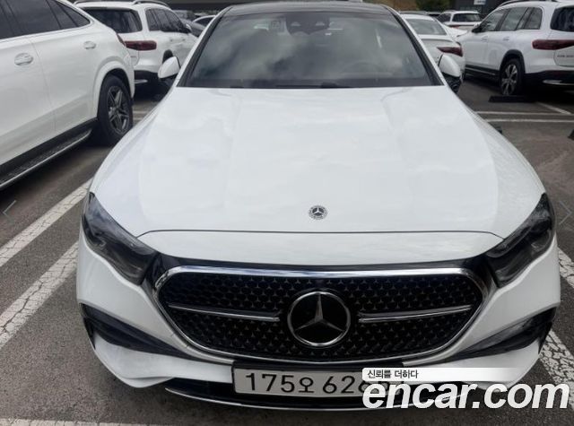 Mercedes-Benz E-Class 2025 — photo 1