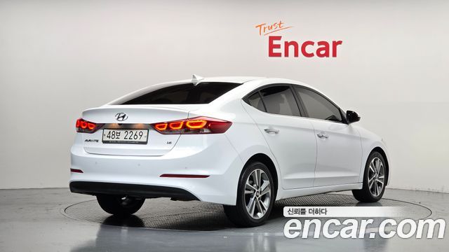Hyundai AVANTE 2018 — photo 2