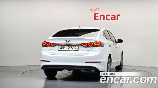 Hyundai AVANTE 2018 — photo 4