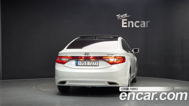 Hyundai Grandeur 2012 — photo 4
