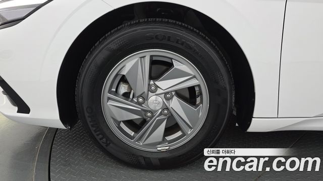 Hyundai AVANTE 2024 — photo 5