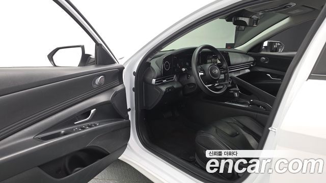 Hyundai AVANTE 2024 — photo 13