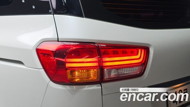 Kia Canival 2016 — photo 9
