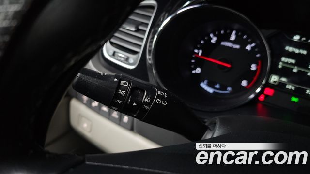 Kia Canival 2016 — photo 29