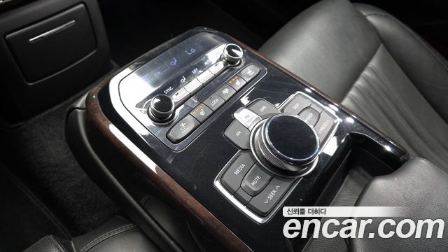 Genesis EQ900 2018 — photo 19