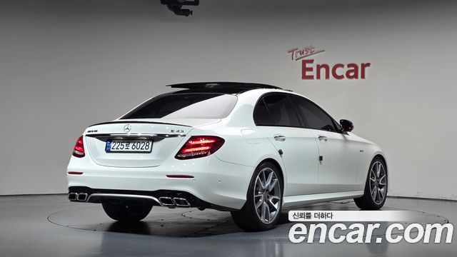 Mercedes-Benz E-Class 2017 — photo 2