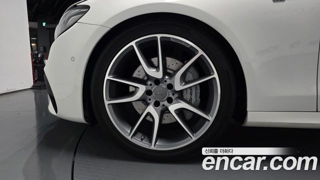 Mercedes-Benz E-Class 2017 — photo 5