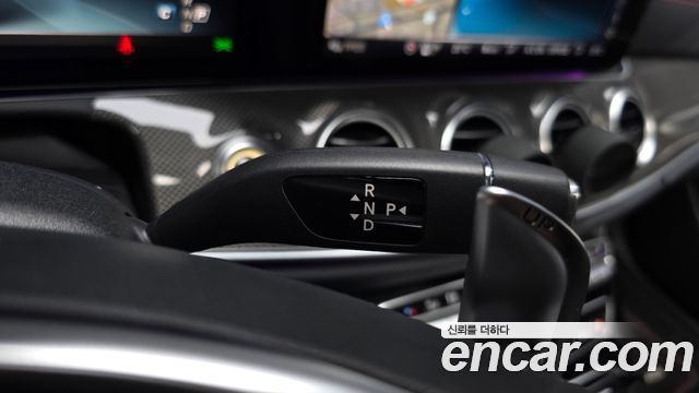 Mercedes-Benz E-Class 2017 — photo 12